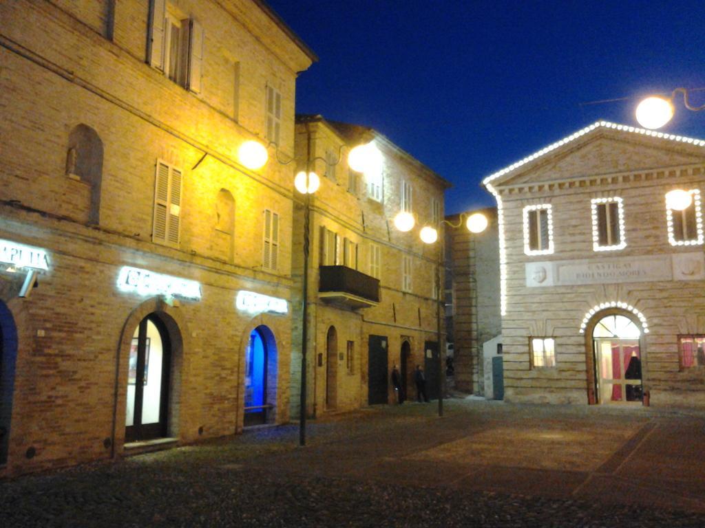 Apartment Largo del Teatro Porto San Giorgio Exterior foto